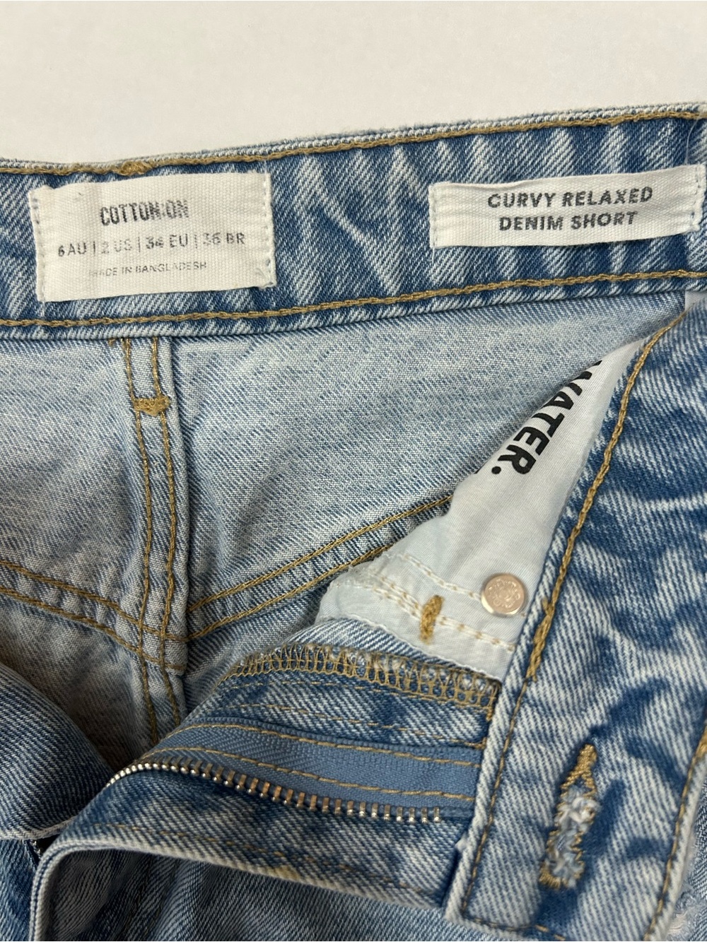 Cotton On Curvy Relaxed Denim Shorts - Picture 4 of 4
